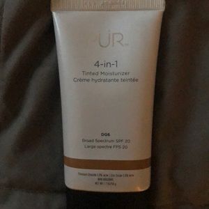 Pür 4 in 1 Tinted Moisturizer